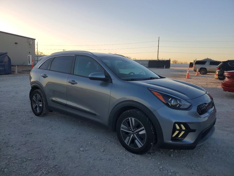 2022 Kia Niro მანქანა იყიდება აუქციონზე, vin: KNDCB3LC3N5512196, აუქციონის ნომერი: 45513106