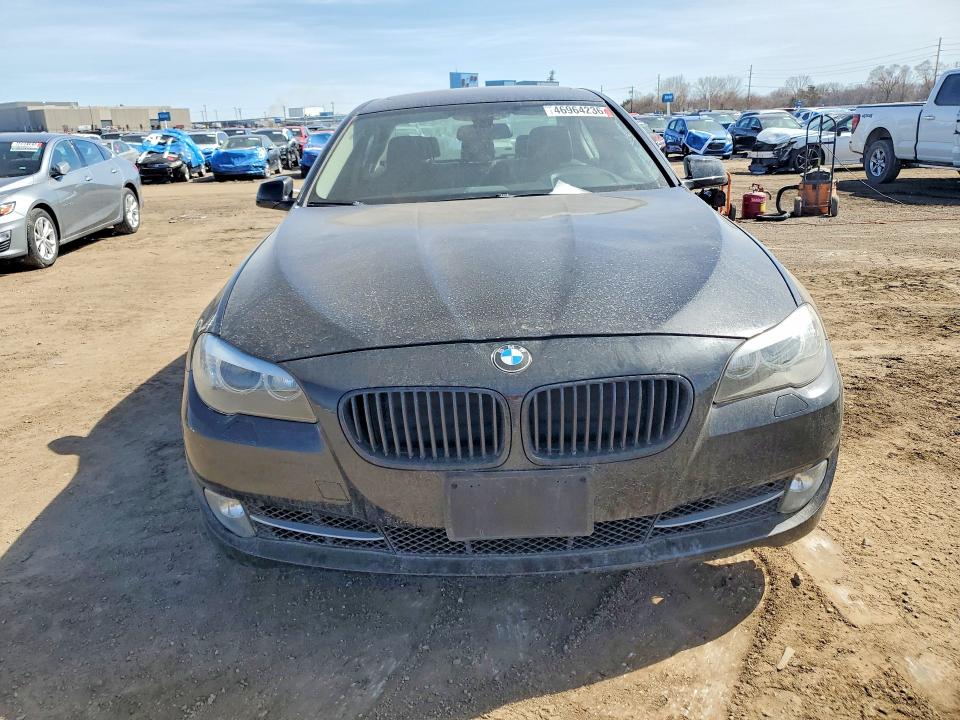 46964236 :رقم المزاد ، WBAXH5C51DD107713 vin ، 2013 Bmw 528 مزاد بيع