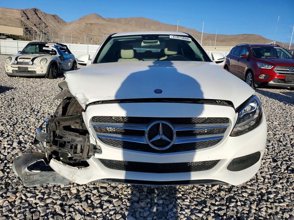 41973686 :رقم المزاد ، 55SWF4JB7GU132876 vin ، 2016 Mercedes-benz C مزاد بيع