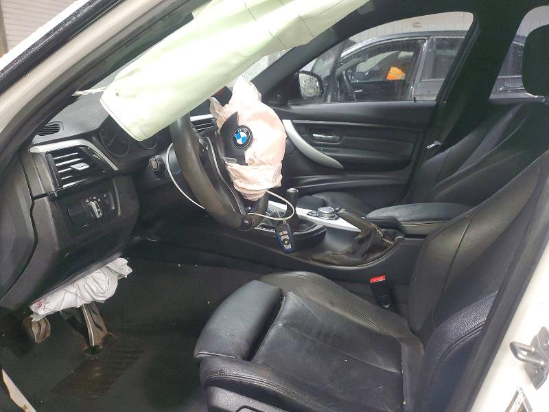 41690546 :رقم المزاد ، WBA3A9C50FF686677 vin ، 2015 Bmw 335 مزاد بيع