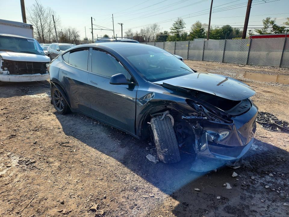 2025 Tesla Model Y მანქანა იყიდება აუქციონზე, vin: 7SAYGAEE6SF296500, აუქციონის ნომერი: 47428436