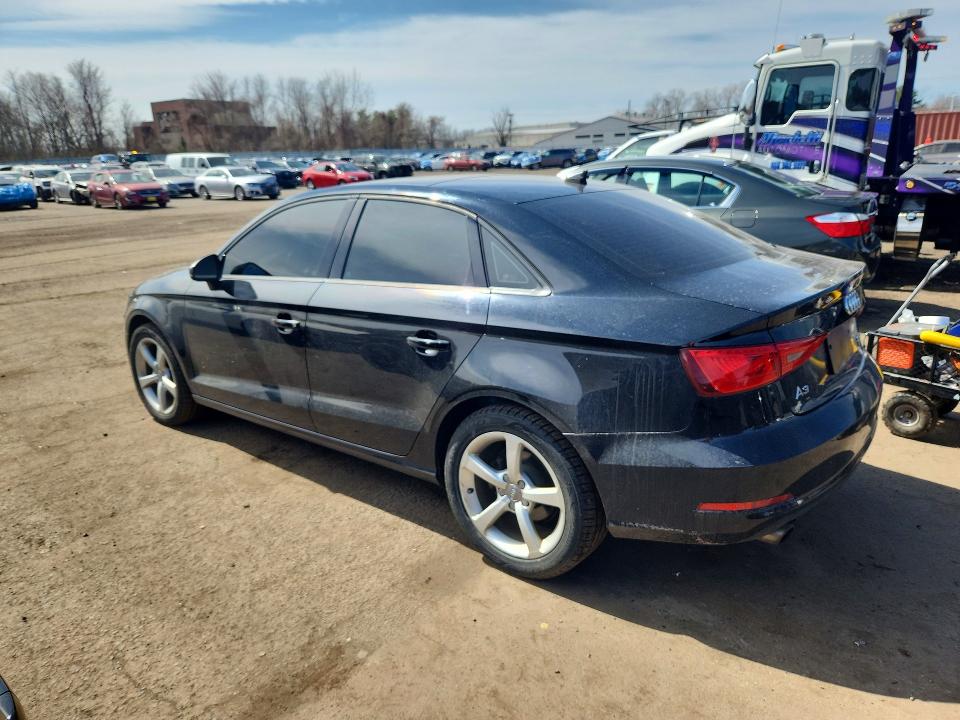 47167126 :رقم المزاد ، WAUBFHFF2F1089992 vin ، 2015 Audi A3 مزاد بيع