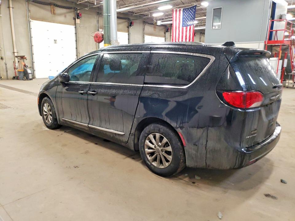 41949156 :رقم المزاد ، 2C4RC1BG7JR142965 vin ، 2018 Chrysler Pacifica مزاد بيع
