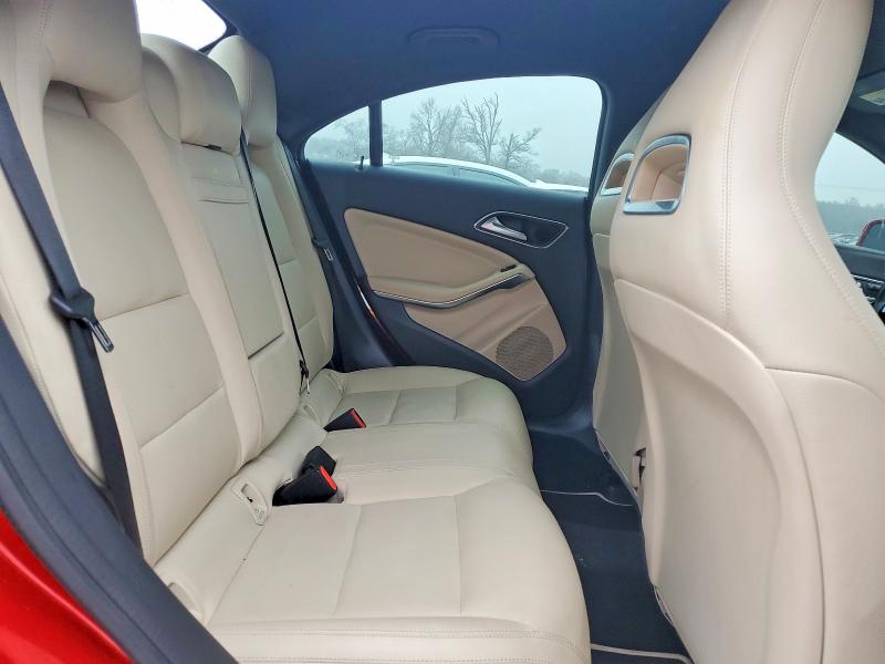 78963365 :رقم المزاد ، WDDSJ4EB3HN412957 vin ، 2017 Mercedes-benz Cla مزاد بيع