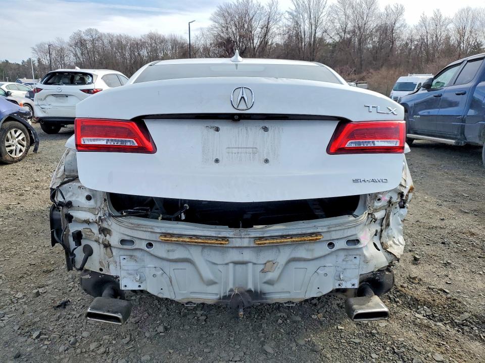 Auction sale of the 2018 Acura Tlx, vin: 19UUB3F55JA003991, lot number: 47442336