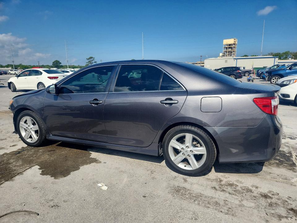 47696826 :رقم المزاد ، 4T1BF1FK0EU734185 vin ، 2014 Toyota Camry مزاد بيع