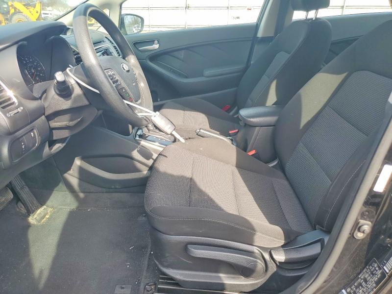45801776 :رقم المزاد ، 3KPFK4A77JE272786 vin ، 2018 Kia Forte مزاد بيع