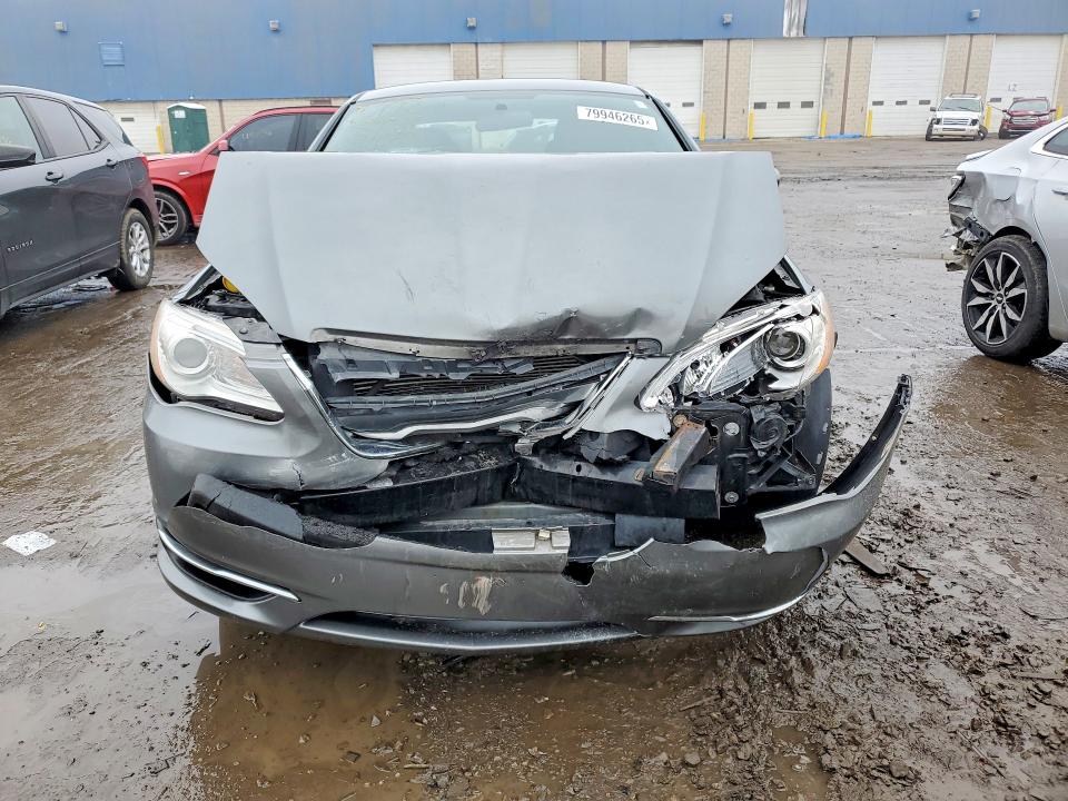 Продажа на аукционе авто 2013 Chrysler 200, vin: 1C3CCBBB2DN602197, номер лота: 79946265
