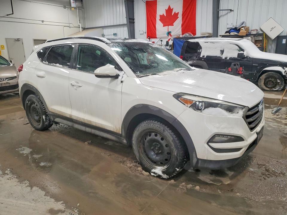 2016 Hyundai Tucson მანქანა იყიდება აუქციონზე, vin: KM8J3CA48GU021806, აუქციონის ნომერი: 46675136