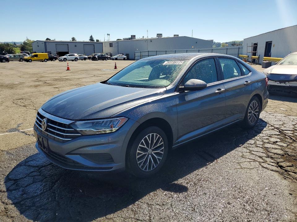 45991586 :رقم المزاد ، 3VWC57BU6MM030143 vin ، 2021 Volkswagen Jetta مزاد بيع