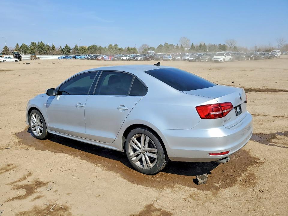 47761876 :رقم المزاد ، 3VWLA7AJ8FM244024 vin ، 2015 Volkswagen Jetta مزاد بيع