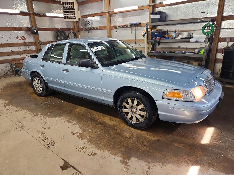 2008 Ford Crown Victoria მანქანა იყიდება აუქციონზე, vin: 2FAFP74V08X121358, აუქციონის ნომერი: 45995726