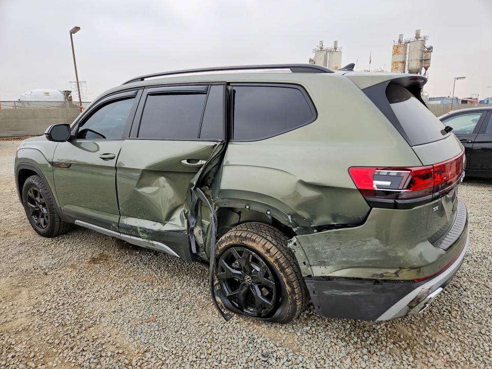 79778175 :رقم المزاد ، 1V2CR2CA8SC520367 vin ، 2025 Volkswagen Atlas مزاد بيع