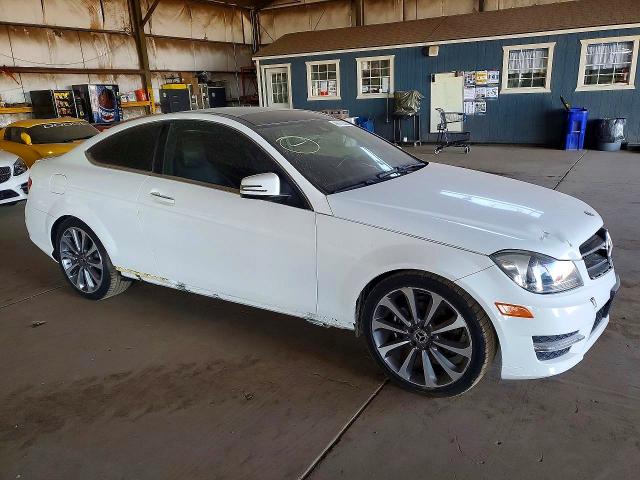 Продаж на аукціоні авто 2015 Mercedes-benz C, vin: WDDGJ4HB6FG355060, номер лоту: 46706956