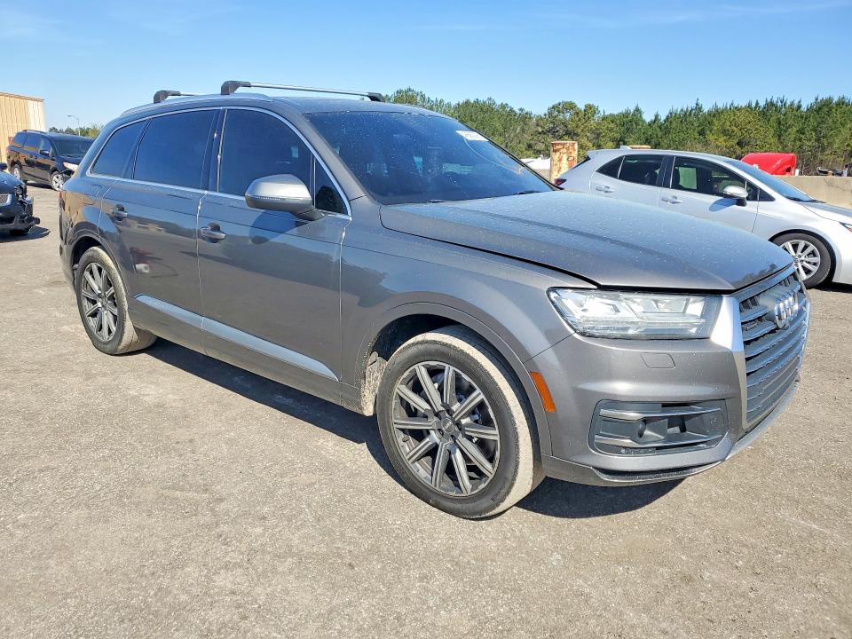 46680006 :رقم المزاد ، WA1VAAF7XHD033891 vin ، 2017 Audi Q7 مزاد بيع
