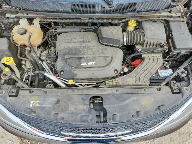 41668736 :رقم المزاد ، 2C4RC1EG1JR149955 vin ، 2018 Chrysler Pacifica مزاد بيع