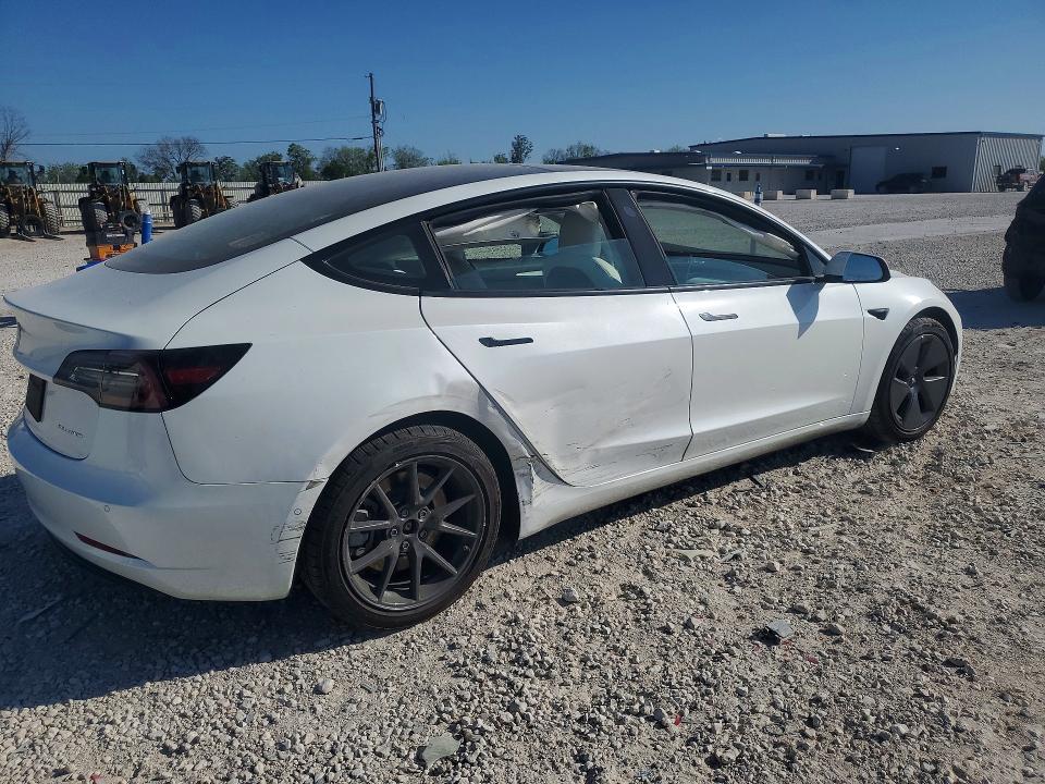 2022 Tesla Model 3 მანქანა იყიდება აუქციონზე, vin: 5YJ3E1EB8NF110687, აუქციონის ნომერი: 47245806