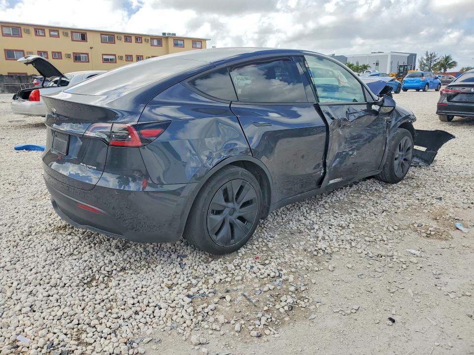 2024 Tesla Model Y მანქანა იყიდება აუქციონზე, vin: 7SAYGAEE3RF207072, აუქციონის ნომერი: 41603386