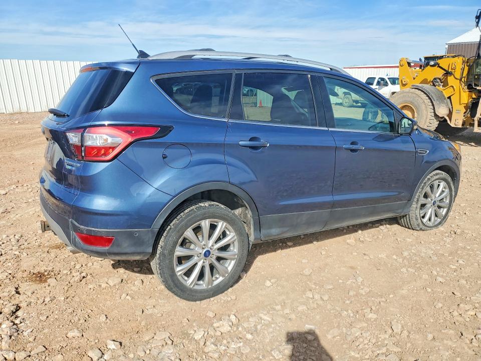 2018 Ford Escape მანქანა იყიდება აუქციონზე, vin: 1FMCU9J9XJUB76921, აუქციონის ნომერი: 46411896