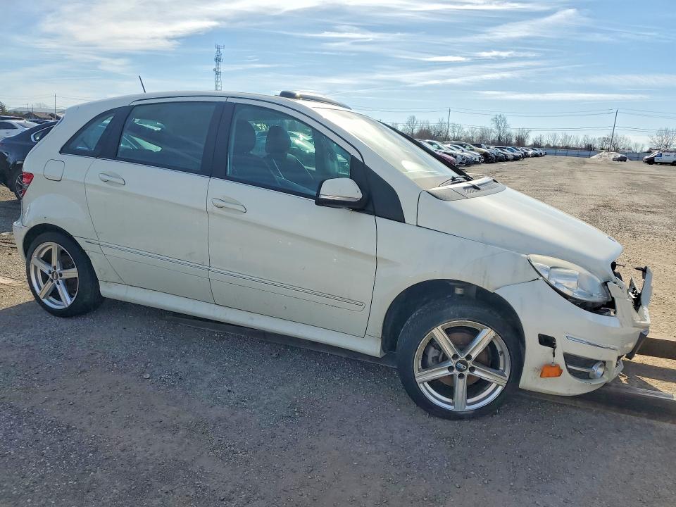 2010 Mercedes Benz B200 მანქანა იყიდება აუქციონზე, vin: WDDFH3EB2AJ566242, აუქციონის ნომერი: 74972395