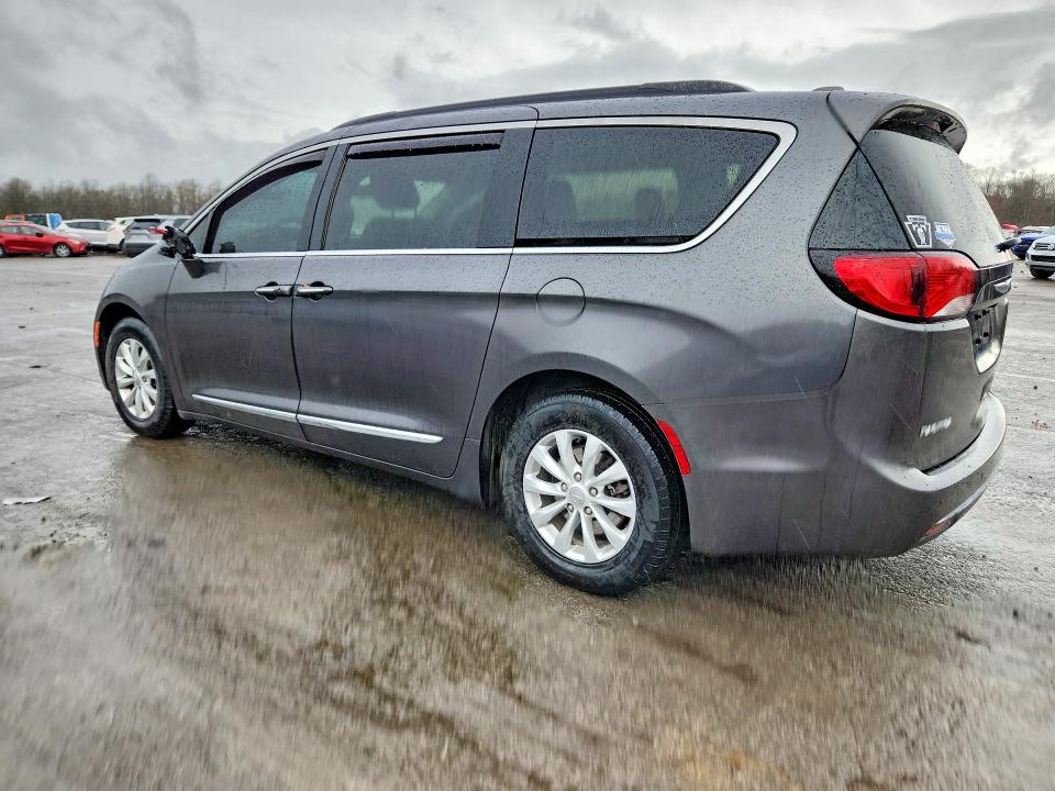 46396646 :رقم المزاد ، 2C4RC1BG9HR744793 vin ، 2017 Chrysler Pacifica مزاد بيع