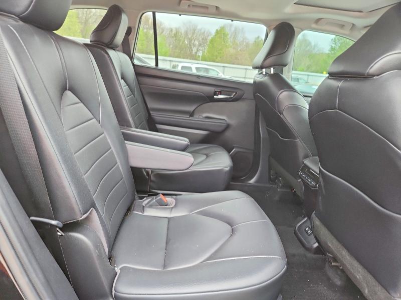 2021 Toyota Highlander მანქანა იყიდება აუქციონზე, vin: 5TDGZRBH3MS559136, აუქციონის ნომერი: 47512676