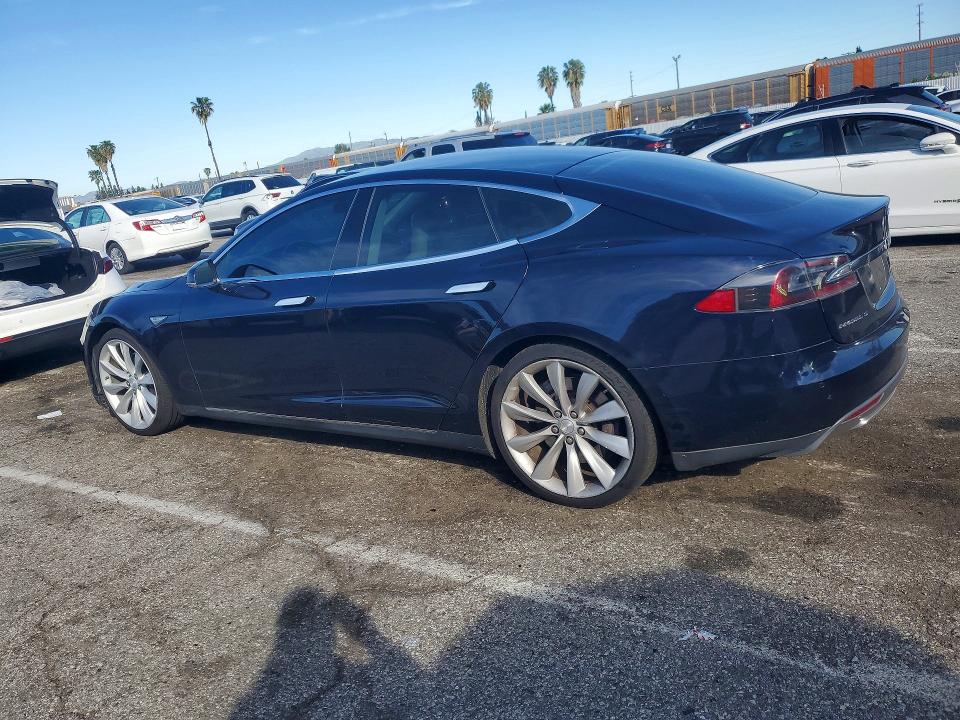 Продажа на аукционе авто 2014 Tesla Model S, vin: 5YJSA1H18EFP36881, номер лота: 79094745