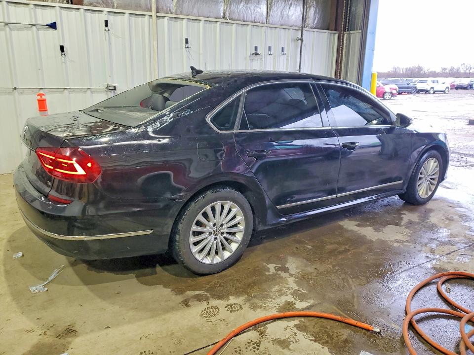 2017 Volkswagen Passat მანქანა იყიდება აუქციონზე, vin: 1VWBT7A34HC050893, აუქციონის ნომერი: 45961046