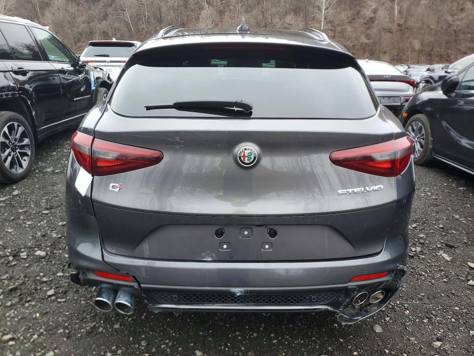 46019956 :رقم المزاد ، ZASPAKEV8P7D67930 vin ، 2023 Alfa Romeo Stelvio مزاد بيع