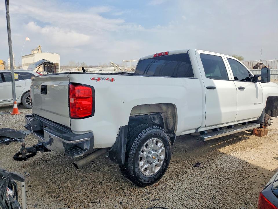 Продаж на аукціоні авто 2018 Chevrolet Silverado, vin: 1GC1KUEG5JF240610, номер лоту: 53178006