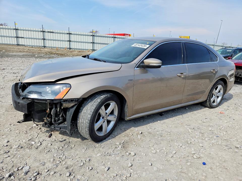 48143426 :رقم المزاد ، 1VWAT7A38FC110618 vin ، 2015 Volkswagen Passat مزاد بيع