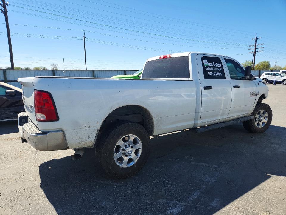 47469876 :رقم المزاد ، 3C6UR5HLXHG663173 vin ، 2017 Ram 2500 مزاد بيع