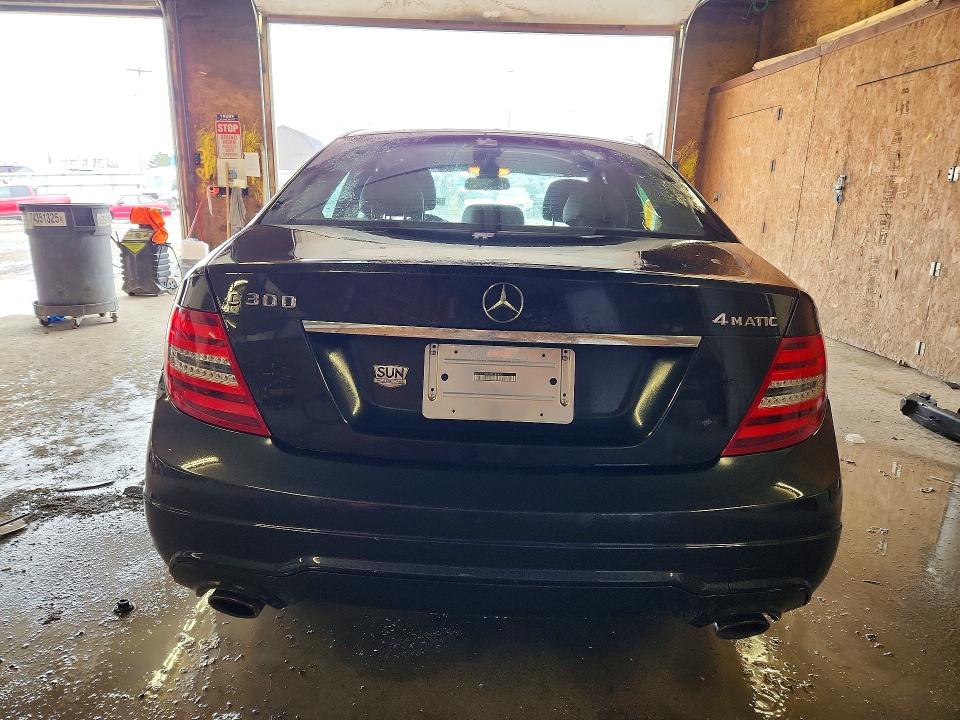 46651486 :رقم المزاد ، WDDGF8BBXCR199445 vin ، 2012 Mercedes-benz C مزاد بيع