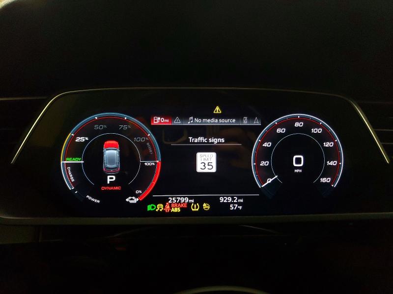 Aukcja sprzedaży 2022 Audi E-tron, vin: WA1LAAGE0NB008235, numer aukcji: 79884905