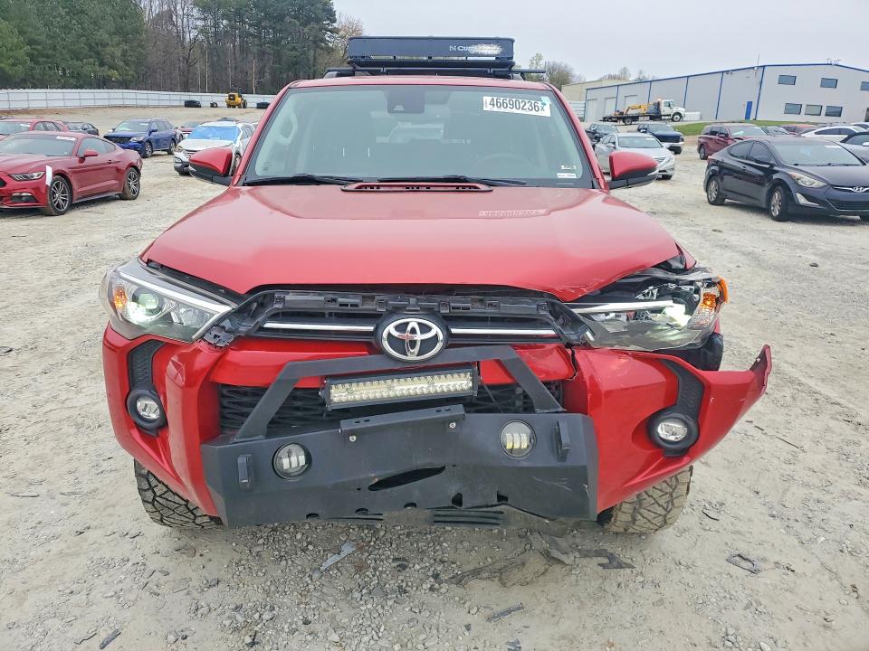 2021 Toyota 4runner მანქანა იყიდება აუქციონზე, vin: JTEFU5JR9M5242962, აუქციონის ნომერი: 46690236