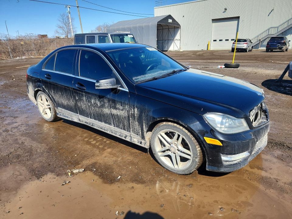 Продажа на аукционе авто 2012 Mercedes-benz C, vin: WDDGF8BB8CF921528, номер лота: 47360706