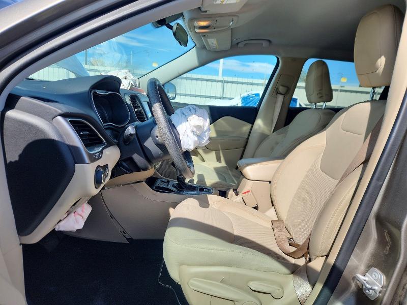 41657116 :رقم المزاد ، 1C4PJLCB7KD396384 vin ، 2019 Jeep Cherokee مزاد بيع