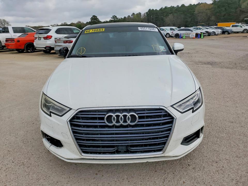 45511046 :رقم المزاد ، WAUAUGFF3H1026799 vin ، 2017 Audi A3 مزاد بيع