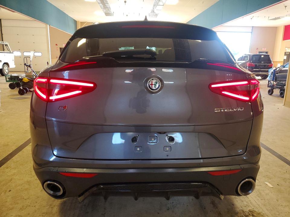 79580355 :رقم المزاد ، ZASFAKBN1J7C29380 vin ، 2018 Alfa Romeo Stelvio مزاد بيع