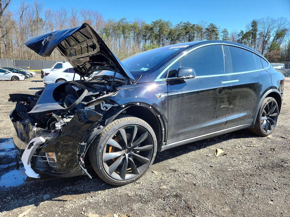 Продажа на аукционе авто 2019 Tesla Model X, vin: 5YJXCBE2XKF180202, номер лота: 46859316