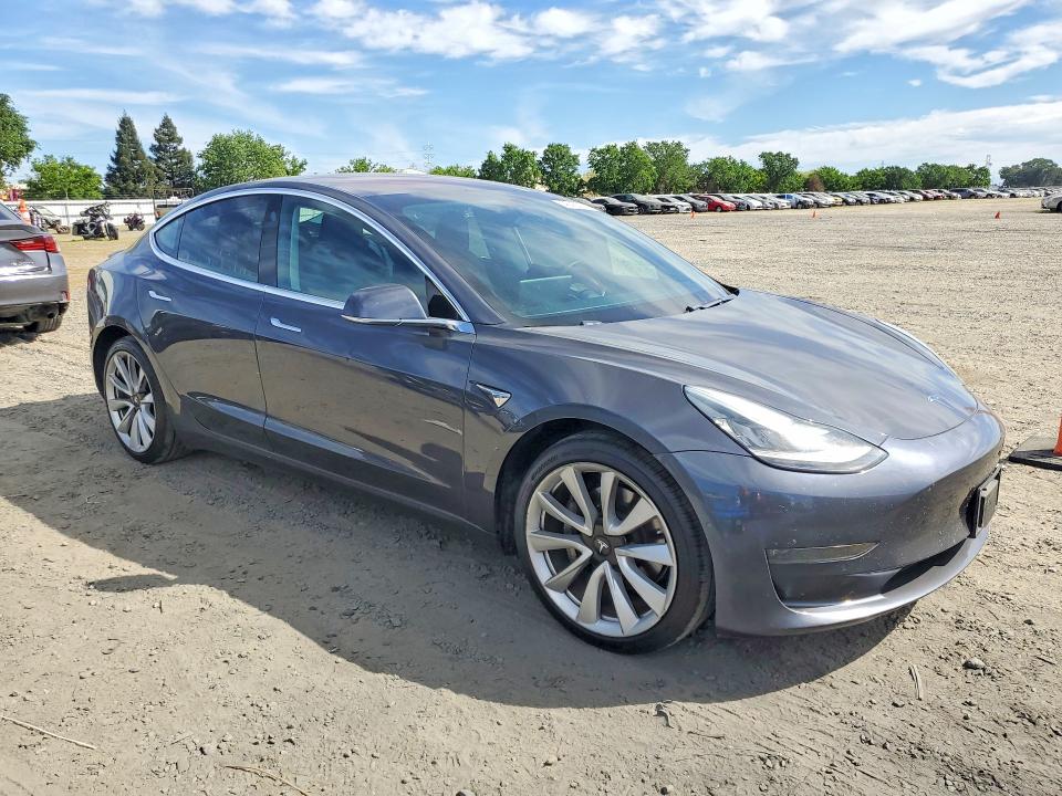 Продажа на аукционе авто 2018 Tesla Model 3, vin: 5YJ3E1EA3JF051064, номер лота: 46763216