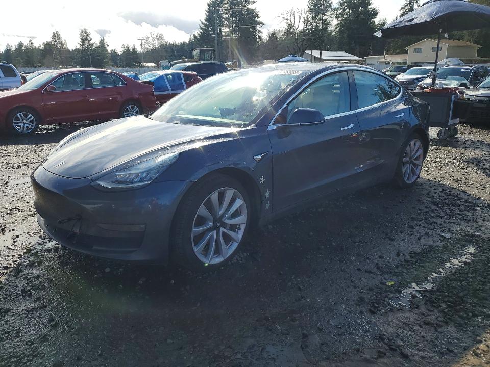 Продажа на аукционе авто 2018 Tesla Model 3, vin: 5YJ3E1EB4JF182836, номер лота: 45596986