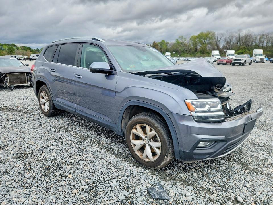 2018 Volkswagen Atlas მანქანა იყიდება აუქციონზე, vin: 1V2DR2CA1JC561071, აუქციონის ნომერი: 45779096