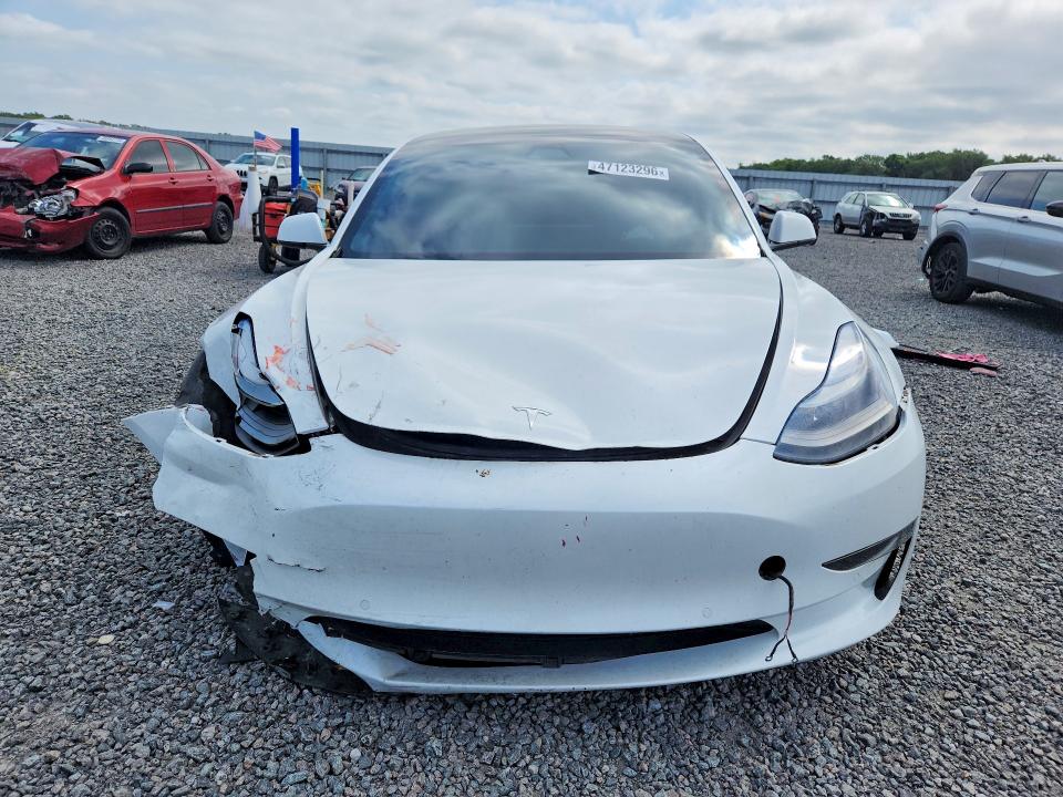 47123296 :رقم المزاد ، 5YJ3E1EA0MF084740 vin ، 2021 Tesla Model 3 مزاد بيع