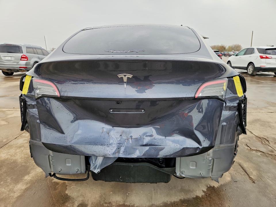 2024 Tesla Model Y მანქანა იყიდება აუქციონზე, vin: 7SAYGDED8RA304368, აუქციონის ნომერი: 42081096
