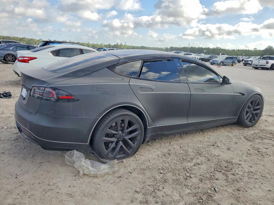 47926436 :رقم المزاد ، 5YJSA1E55NF478908 vin ، 2022 Tesla Model S مزاد بيع