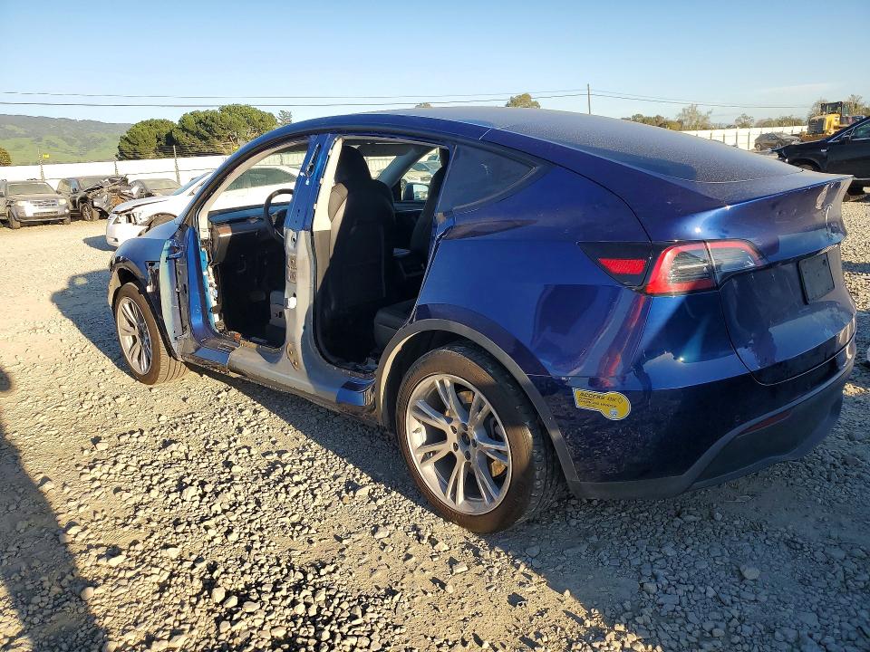 Auction sale of the 2022 Tesla Model Y, vin: 7SAYGAEE2NF553480, lot number: 79028275