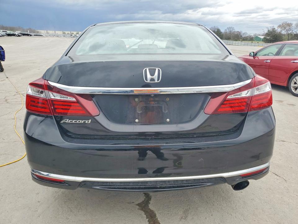 Aukcja sprzedaży 2017 Honda Accord, vin: 1HGCR2F37HA135824, numer aukcji: 52318576