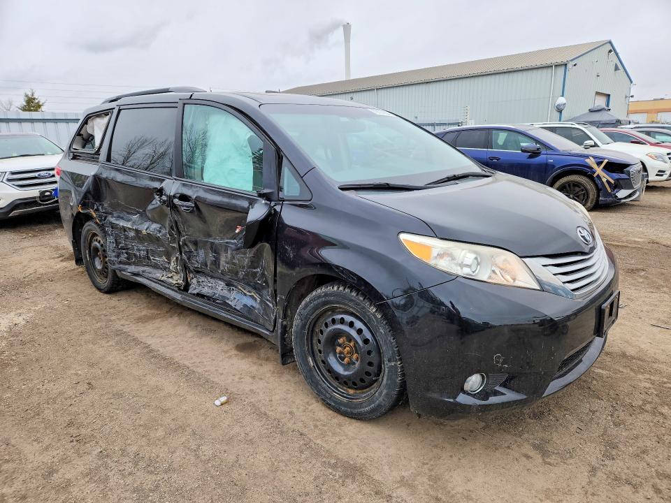 79727655 :رقم المزاد ، 5TDDK3DCXES072118 vin ، 2014 Toyota Sienna مزاد بيع