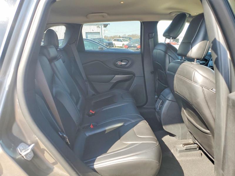 48107726 :رقم المزاد ، 1C4PJLLB9KD411676 vin ، 2019 Jeep Cherokee مزاد بيع